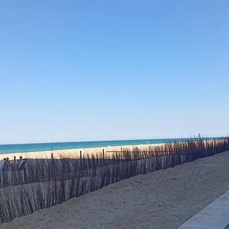 Broadway Es Mar Перельо